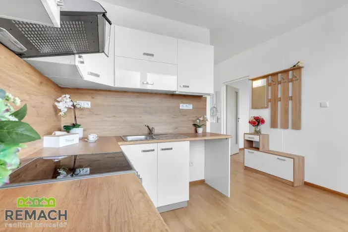 Pronájem bytu 1+1, Uherské Hradiště, náměstí Republiky, 33 m2