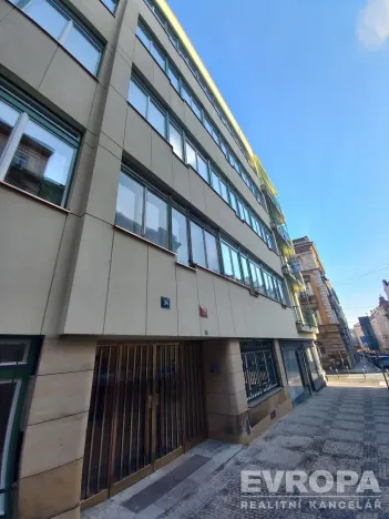 Pronájem bytu 1+kk, Praha - Holešovice, Pplk. Sochora, 26 m2