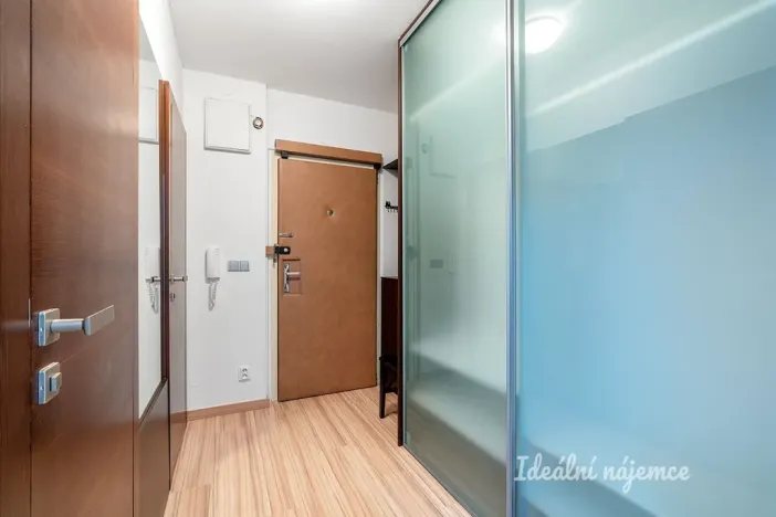 Pronájem bytu 3+1, Praha, Volutová, 76 m2