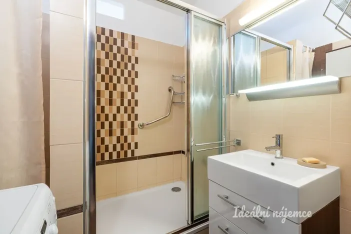 Pronájem bytu 3+1, Praha, Volutová, 76 m2