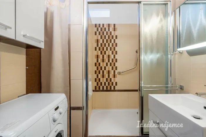 Pronájem bytu 3+1, Praha, Volutová, 76 m2