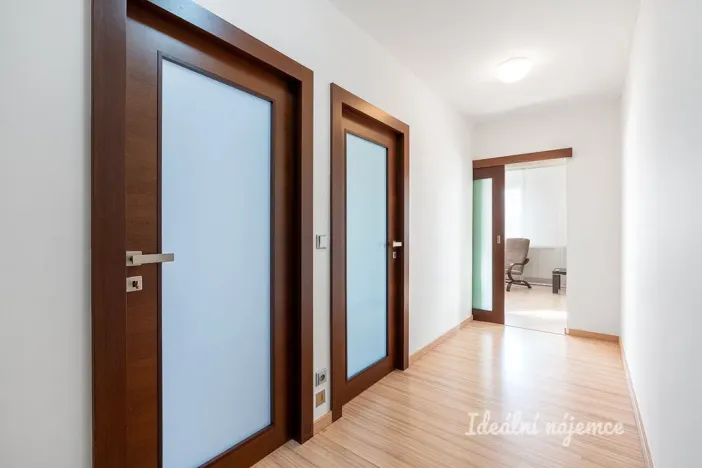 Pronájem bytu 3+1, Praha, Volutová, 76 m2