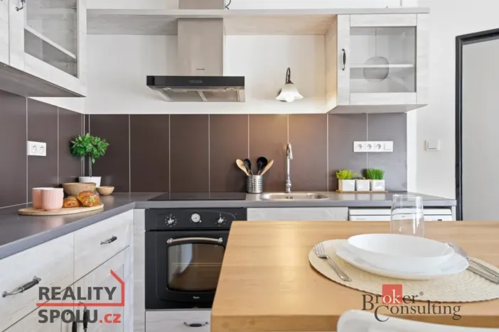 Prodej bytu 2+kk, Hradec Králové, Pospíšilova, 44 m2