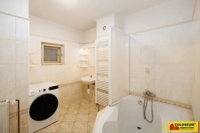 Prodej rodinného domu, Kněževes - Jobova Lhota, 175 m2