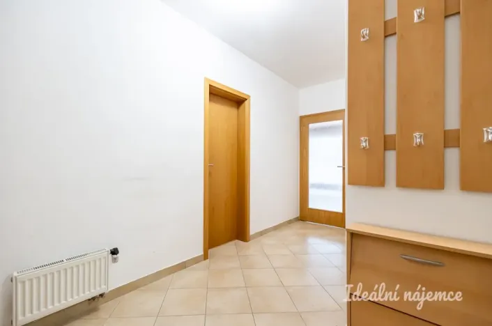 Pronájem bytu 1+kk, Praha - Pitkovice, K dálnici, 44 m2