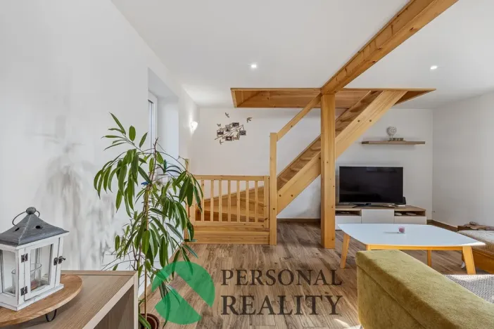 Prodej rodinného domu, Kněževes, Libušina, 180 m2