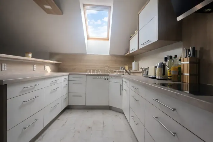 Prodej bytu 4+kk, Chodov, Bezručova, 107 m2