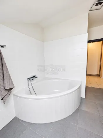 Prodej bytu 4+kk, Chodov, Bezručova, 120 m2