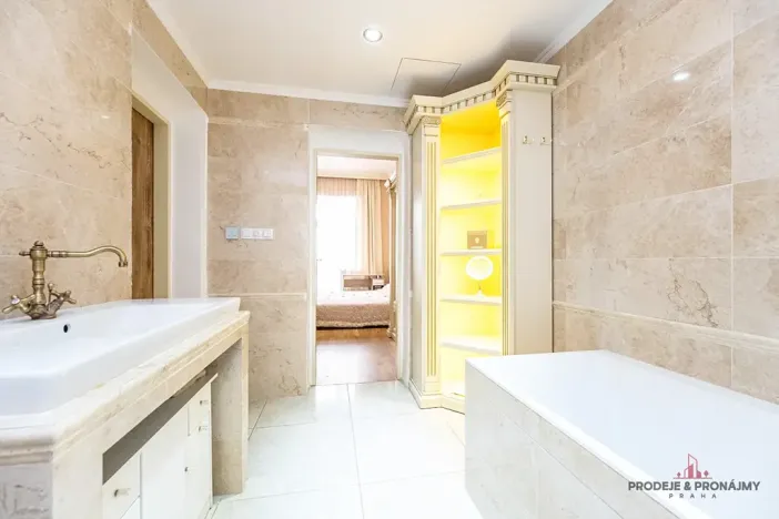 Prodej bytu 2+kk, Praha, Slavíkova, 105 m2