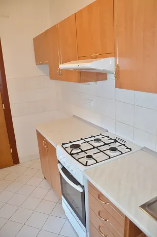 Pronájem bytu 2+kk, Praha, Sedlčanská, 52 m2