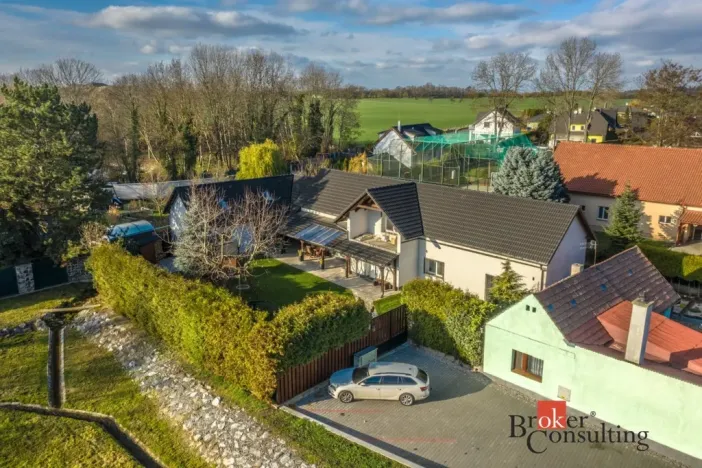 Prodej rodinného domu, Zlonín, U Rybníka, 291 m2