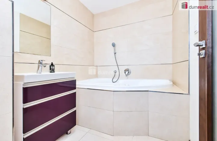 Prodej rodinného domu, Chýně, Hájecká, 104 m2