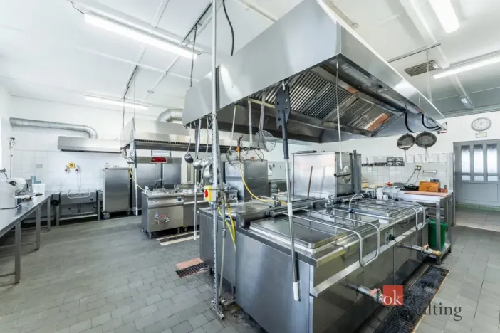 Prodej restaurace, Krásný Dvůr - Vysoké Třebušice, 600 m2