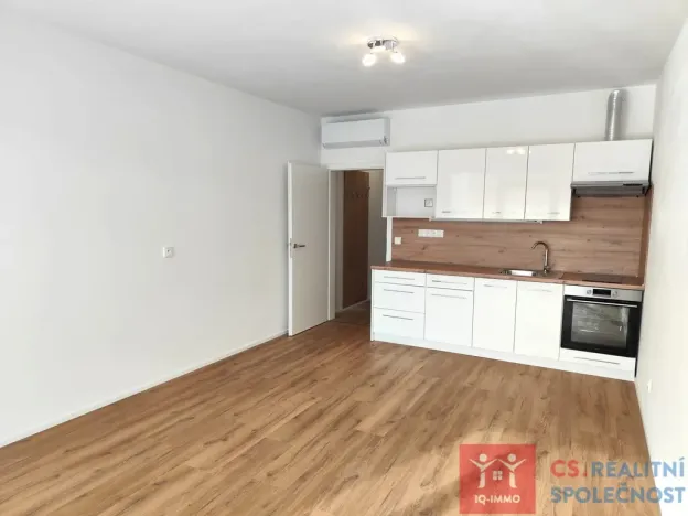 Pronájem bytu 1+kk, Znojmo, Jarošova, 35 m2