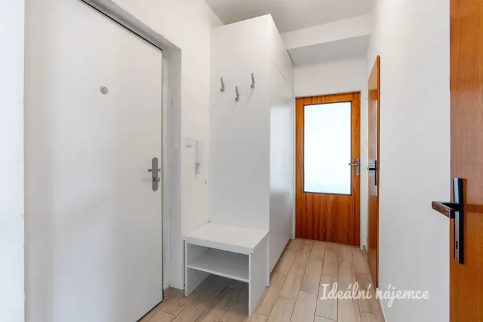 Pronájem bytu 2+kk, Praha, Devonská, 44 m2