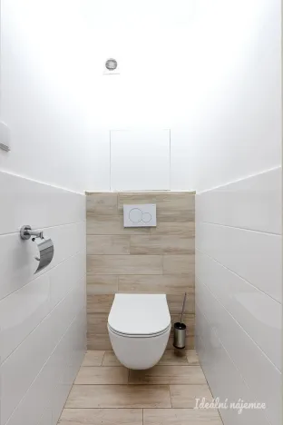 Pronájem bytu 2+kk, Praha, Devonská, 44 m2