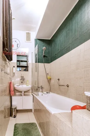 Prodej bytu 2+1, Praha - Vršovice, Jerevanská, 61 m2