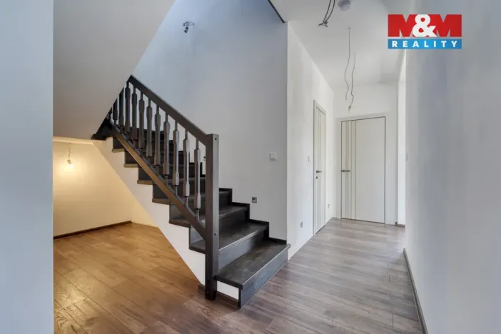 Prodej rodinného domu, Vodochody - Hoštice, Na Kopečku, 168 m2