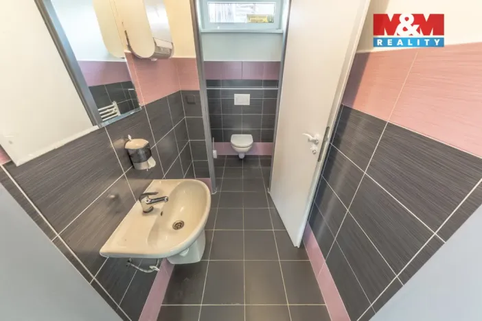 Pronájem kanceláře, Mělník, Nemocniční, 192 m2