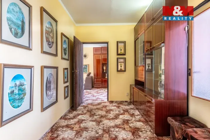 Prodej bytu 3+1, Český Krumlov - Plešivec, Sídliště Plešivec, 73 m2