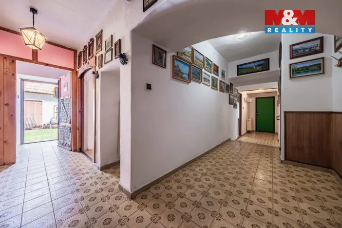 Prodej rodinného domu, Jankov - Holašovice, 250 m2