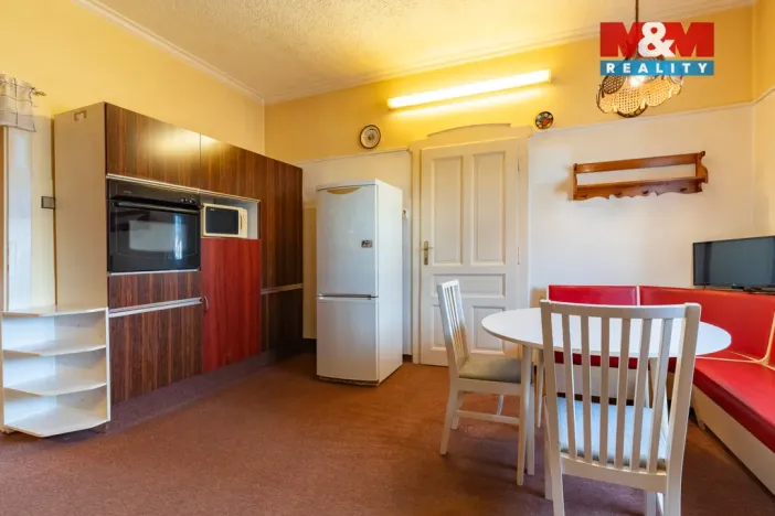 Prodej bytu 4+1, Karlovy Vary - Bohatice, Jáchymovská, 102 m2