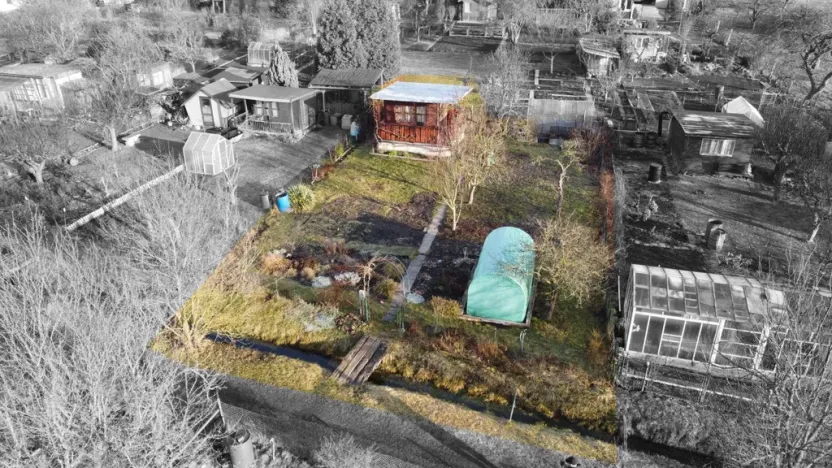 Prodej zahrady, Pardubice - Nové Jesenčany, Máchova, 311 m2