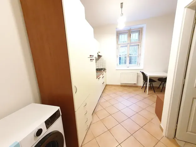 Pronájem bytu 1+kk, Praha - Smíchov, Plzeňská, 25 m2