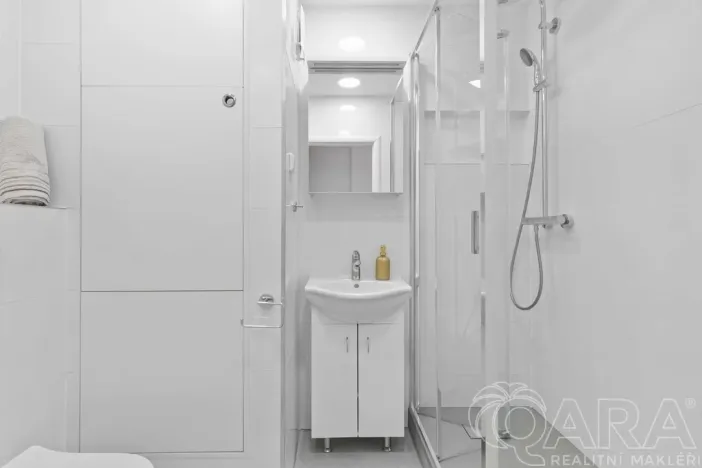 Pronájem bytu 2+kk, Praha - Prosek, Jetřichovická, 44 m2