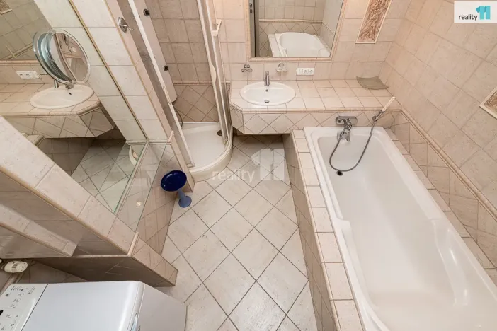 Pronájem bytu 2+kk, Praha - Vršovice, Smolenská, 78 m2