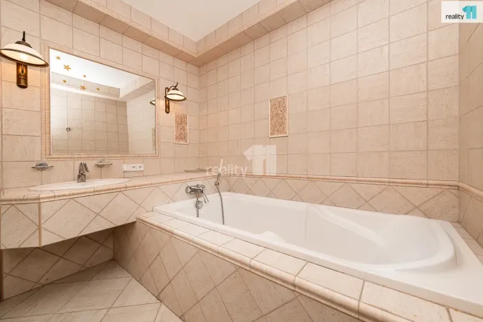 Pronájem bytu 2+kk, Praha - Vršovice, Smolenská, 78 m2