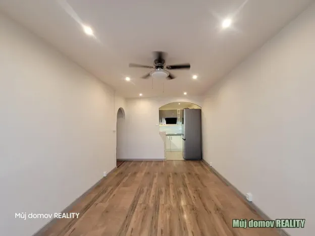 Pronájem bytu 2+kk, Praha - Černý Most, Kpt. Stránského, 44 m2