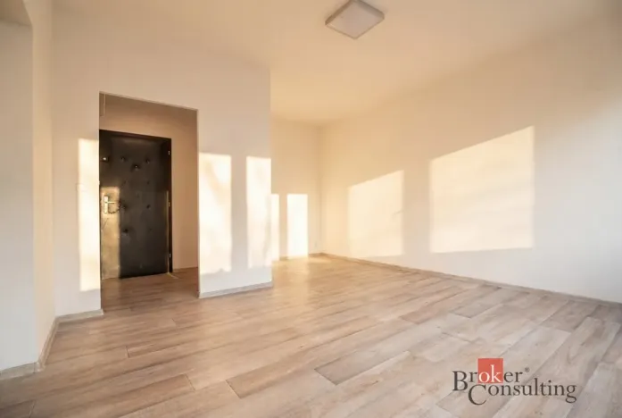 Pronájem bytu 1+1, Praha - Hlubočepy, Lamačova, 32 m2