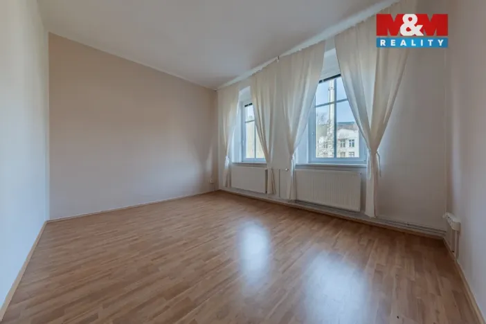 Prodej bytu 4+1, Kraslice, Čs. armády, 136 m2