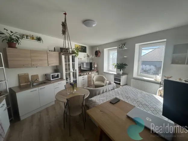 Prodej bytu 1+kk, Ševětín, náměstí Šimona Lomnického, 33 m2