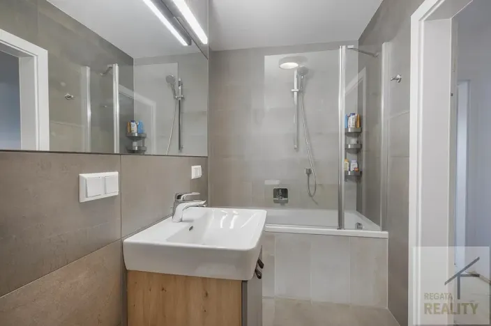 Prodej bytu 3+kk, Treffen am Ossiacher See, Rakousko, Bergstraße, 75 m2