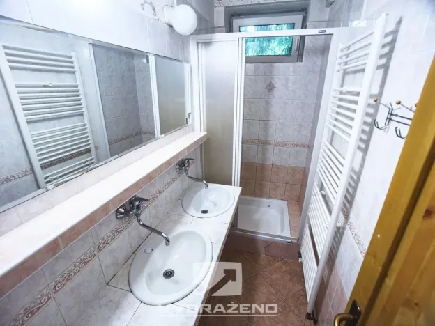 Prodej ubytování, Dolní Dvůr, 149 m2