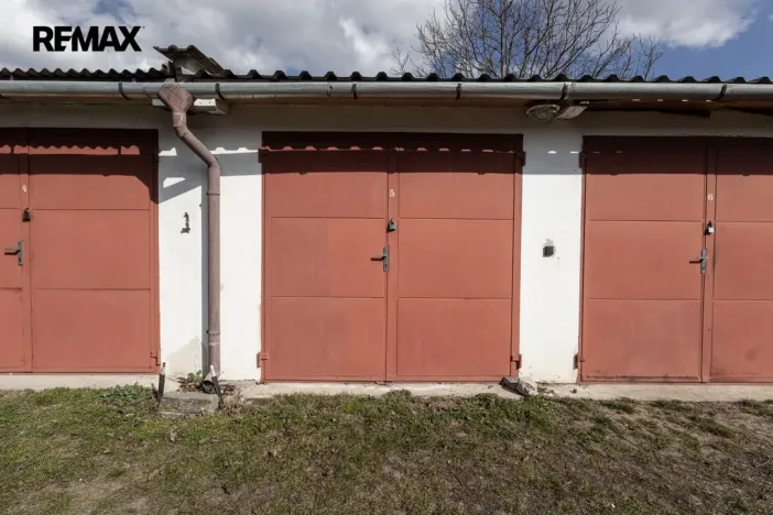 Pronájem garáže, Holešov, 16 m2