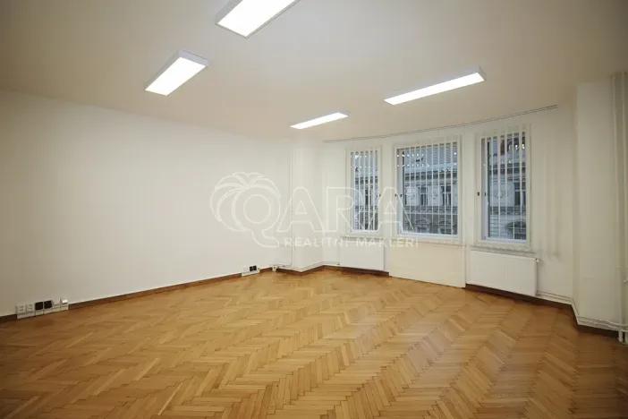 Pronájem kanceláře, Praha, Vodičkova, 82 m2
