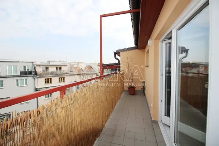 Pronájem bytu 1+kk, Praha - Holešovice, U průhonu, 31 m2