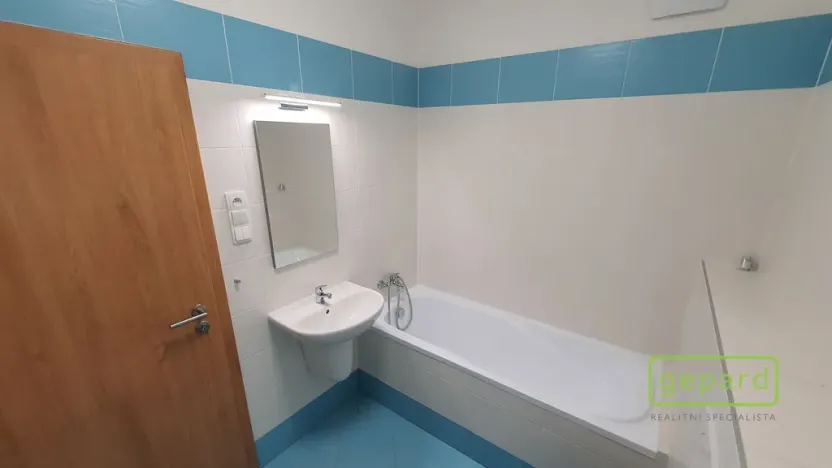 Pronájem bytu 2+kk, Praha, Fojtova, 50 m2