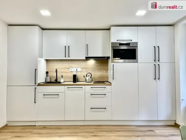 Prodej bytu 1+kk, Jáchymov, K Lanovce, 32 m2