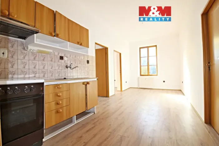 Prodej bytu 3+1, Nový Bor - Arnultovice, Gen. Svobody, 90 m2