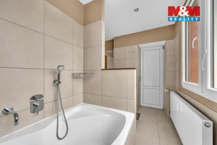 Prodej bytu 3+kk, Pardubice - Polabiny, Kosmonautů, 57 m2