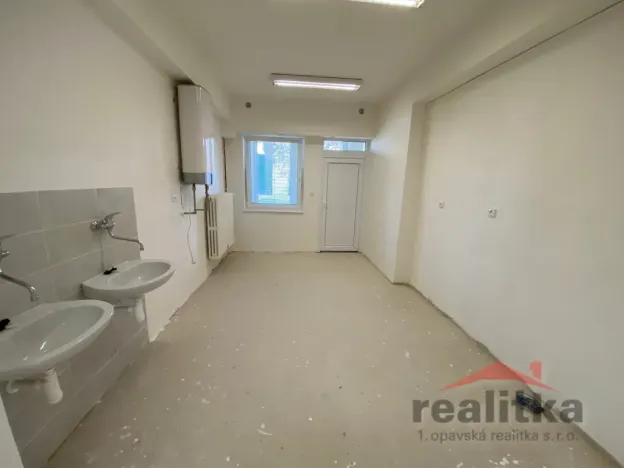 Pronájem ordinace, Opava - Kateřinky, Válečkova, 80 m2