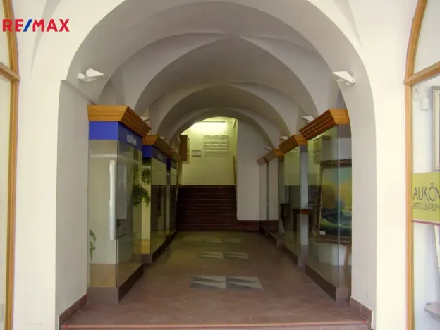 Pronájem kanceláře, Hradec Králové, Malé náměstí, 22 m2