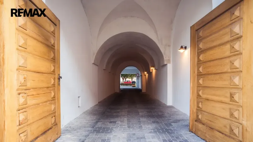 Pronájem kanceláře, Hradec Králové, Malé náměstí, 22 m2