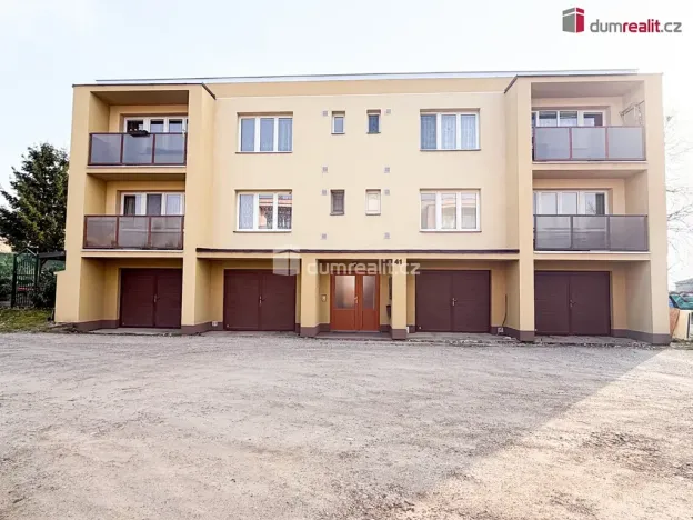 Prodej bytu 3+1, Chotětov, Palackého, 80 m2