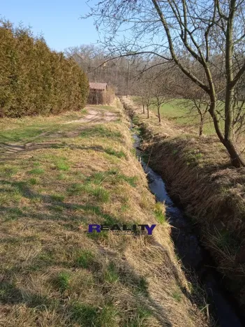 Pronájem zahrady, Kryry, 367 m2