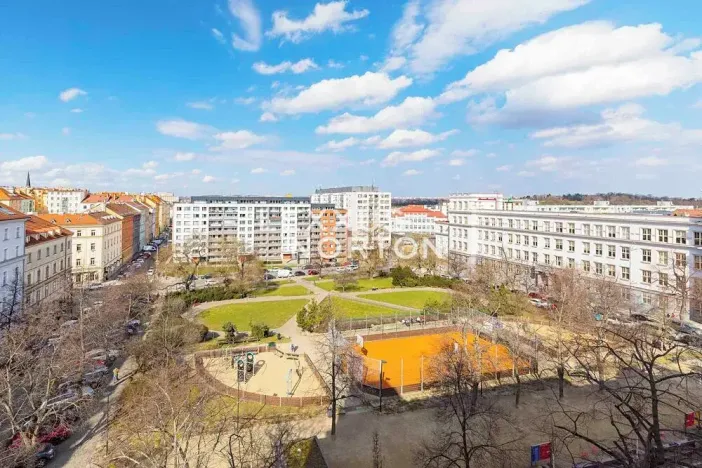 Pronájem bytu 2+kk, Praha - Žižkov, Žižkovo náměstí, 61 m2